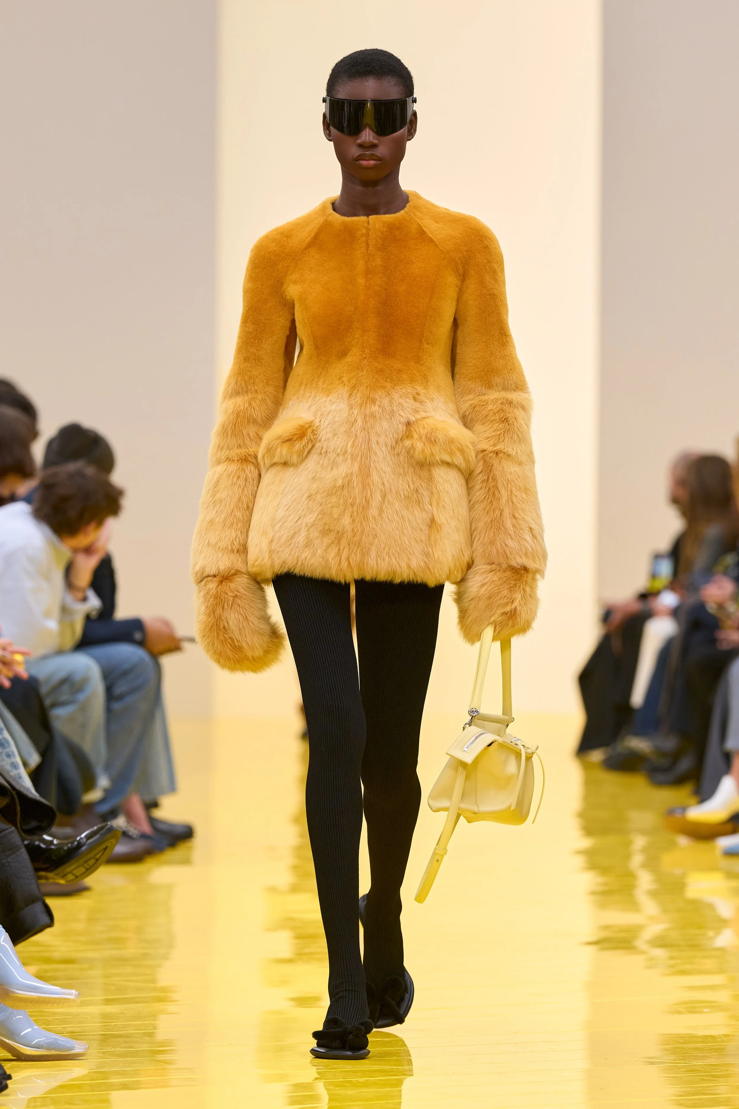 LOEWE FW26 - SHOW REPORT - BTB DIGITAL —